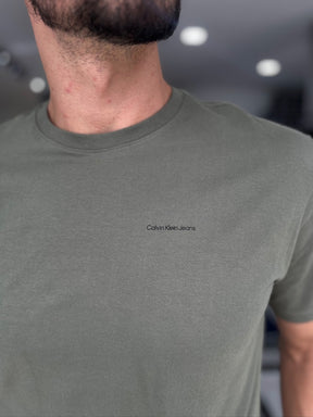 Camiseta Básica Calvin Klein